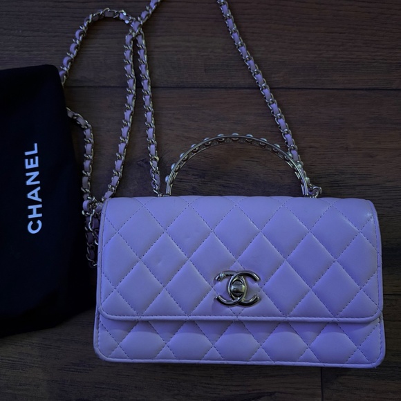 Small pearl chain on wallet crossbody purse - Picture 2 of 11